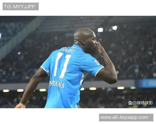 霍伊伦展现出超越卢卡库的决定性与潜力引发热议